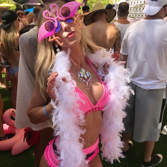 Meet your Posher, Avery - Picture 2 of 4